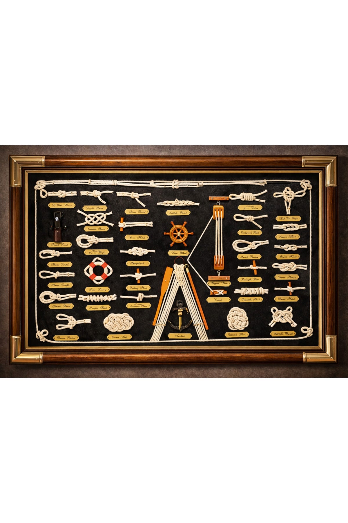 El Yapımı Denizcilik Düğümleri Tablosu – Ahşap Çerçeveli Nautical Dekoratif Duvar Panosu (73×43 cm)