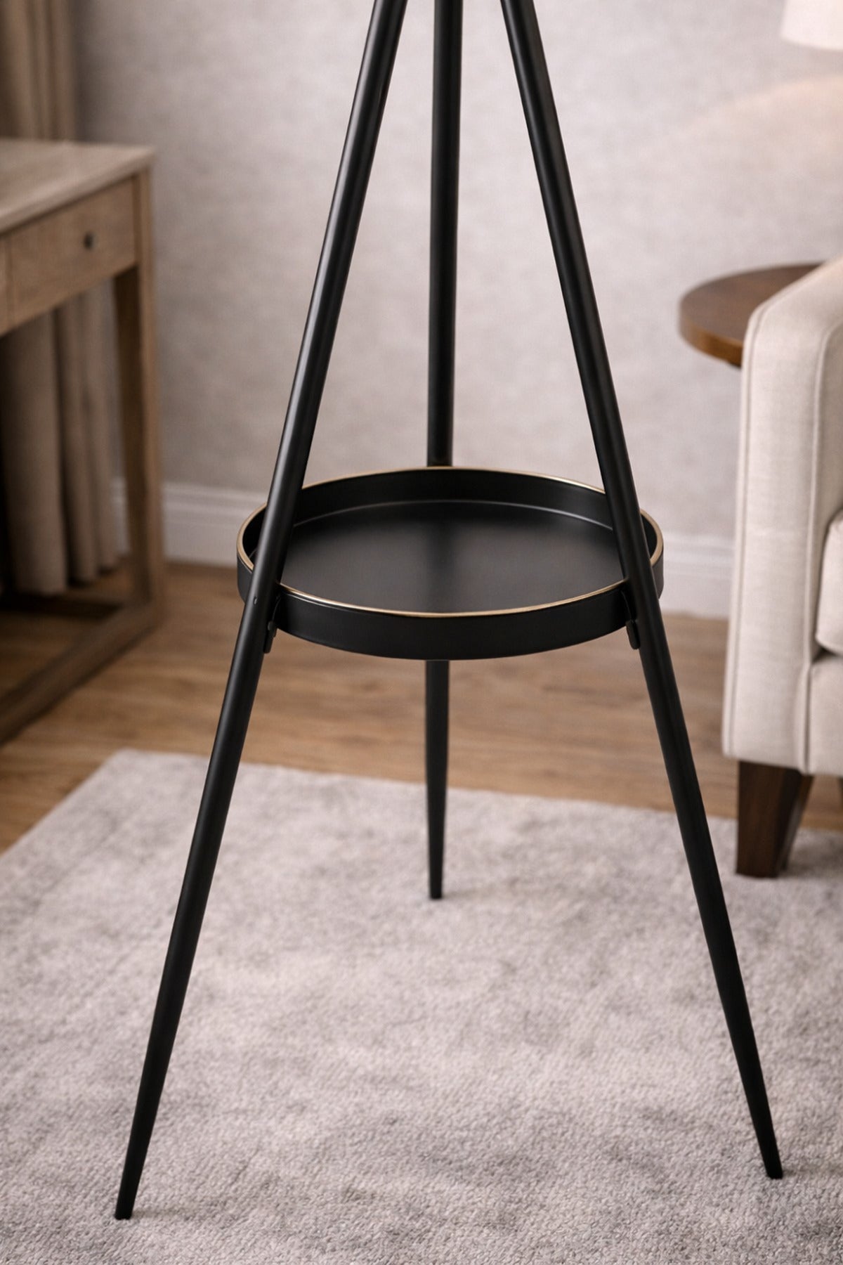 Tripod Ayaklı Mekanik Detaylı Dekoratif Yer Saati – Siyah & Altın Lüks Tasarım