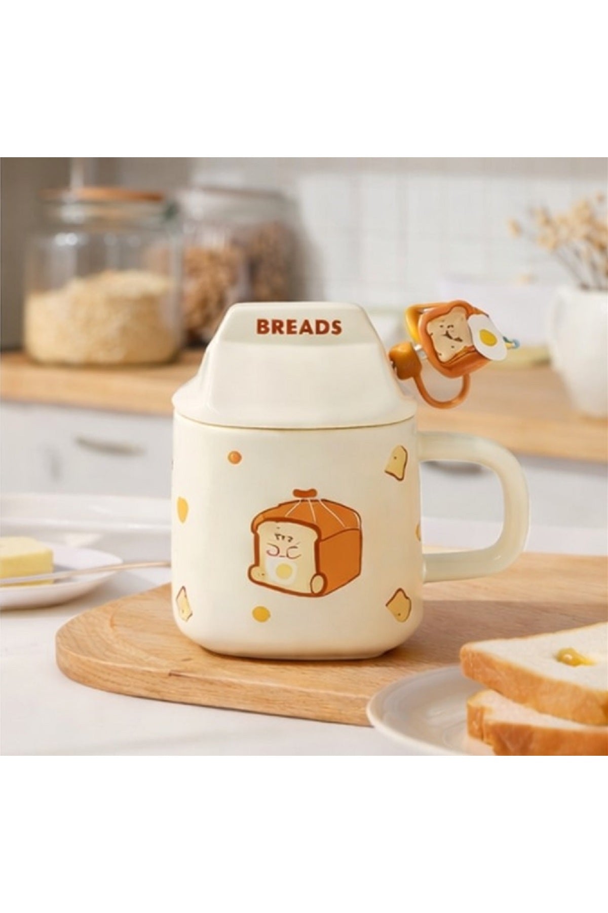 500ml Bread Tasarımlı Kapaklı Seramik Kupa – Sevimli Ekmek Figürlü Kahve Kupası