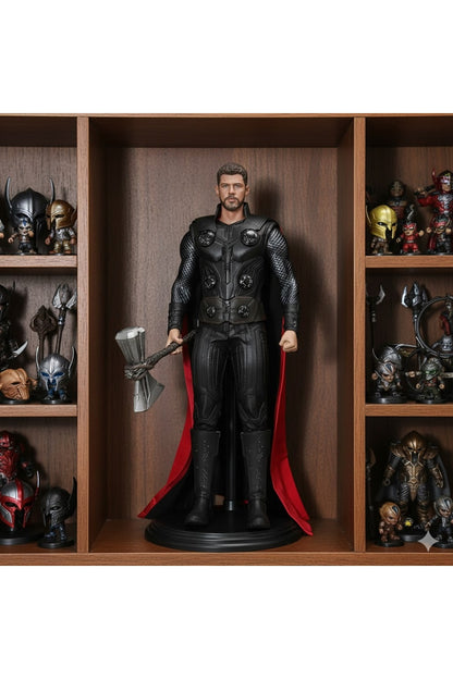 Süper Kahraman Thor Çekiç Aksesuarlı Kırmızı Pelerinli Aksiyon Figürü Koleksiyonluk Dekoratif Model
