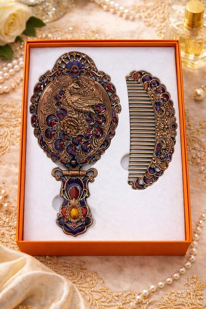 Osmanlı Vintage Tavus Kuşu Desenli El Aynası & Tarak Seti – Antik Gümüş Tonlu Hediyelik Set