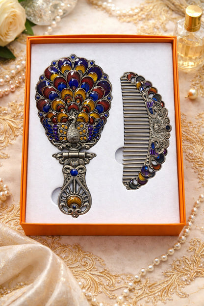 Osmanlı Vintage Tavus Kuşu Desenli El Aynası & Tarak Seti – Antik Gümüş Tonlu Hediyelik Set