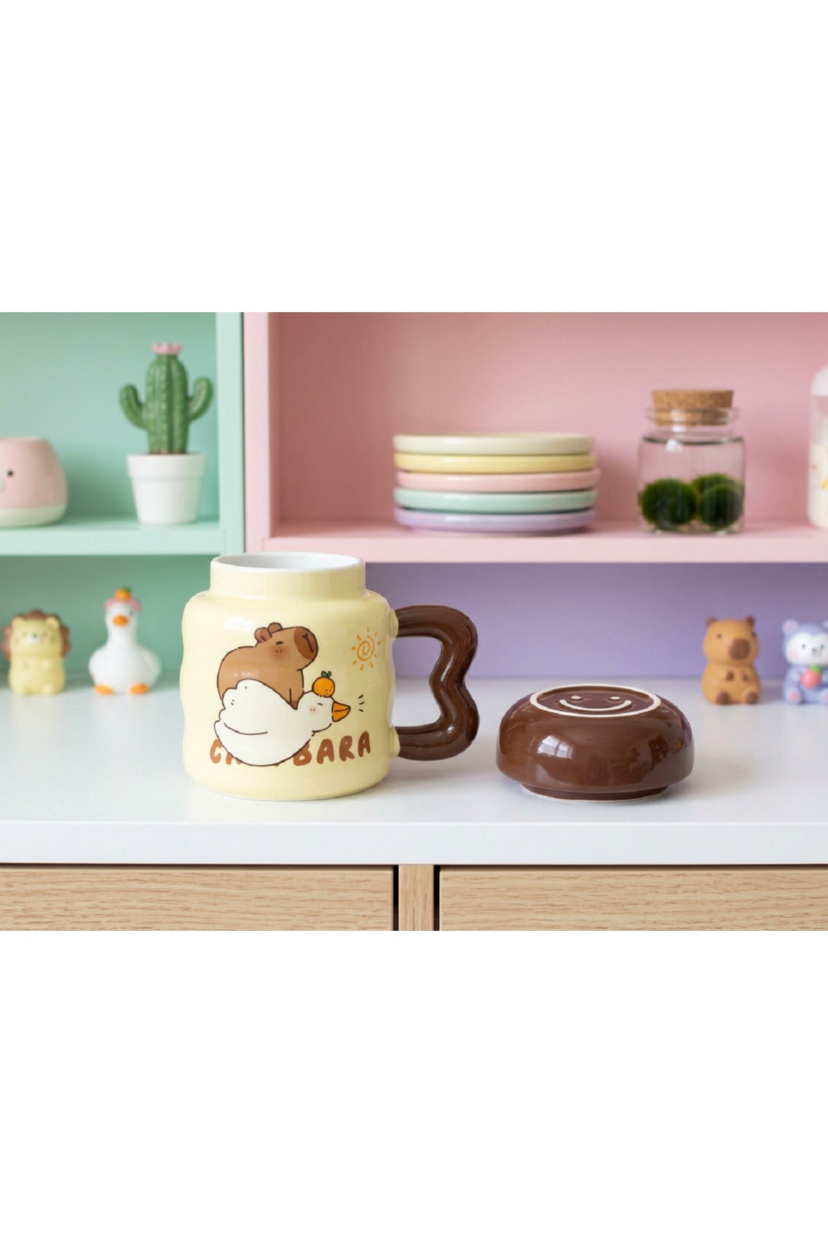 Kapaklı Kawaii Kapibara ve Ördek Desenli Seramik Kupa Bardak Sevimli Tasarım Şık Modeli