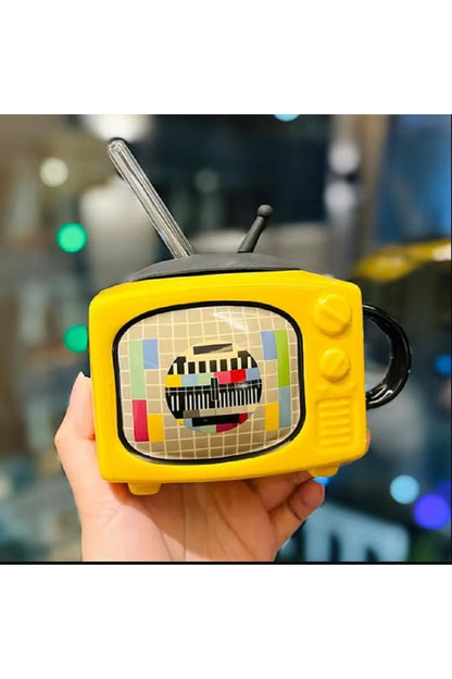450ml Yaratıcı Seramik Kupa Su Bardağı Ev Kapaklı Kupalar Saman Nostaljik Komik TV Kahve Süt Bardak