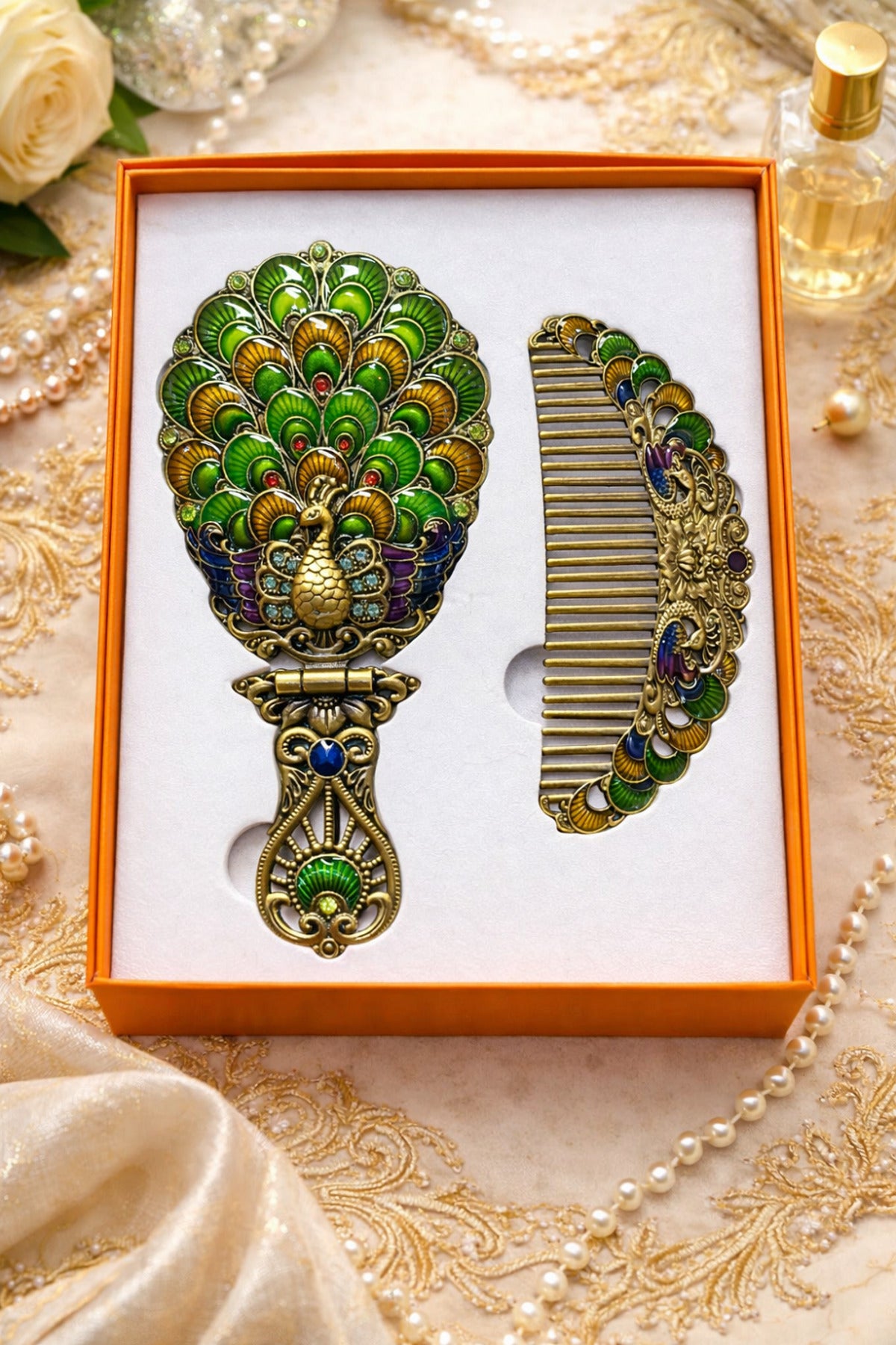 Osmanlı Vintage Tavus Kuşu Desenli El Aynası & Tarak Seti – Antik Gümüş Tonlu Hediyelik Set