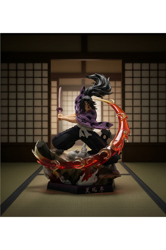 Aksiyon Pozlu Samurai Savaşçı Figürü – Efektli Koleksiyon Dekor Biblosu 28 CM