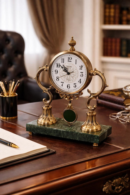 İskandinav Tasarım Mermer Kaideli Sarkaçlı Metal Masa Saati Premium Dekoratif Saat