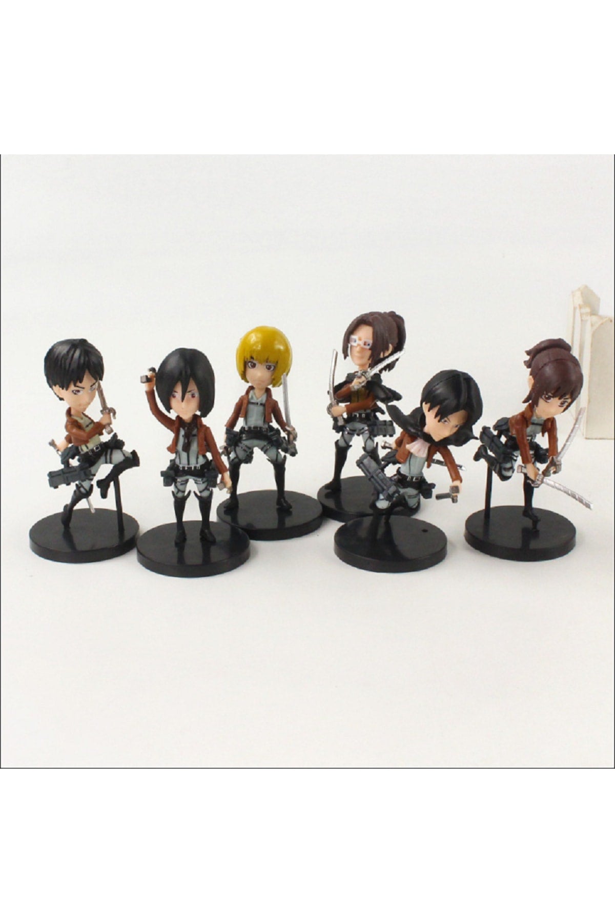 9cm 6 Adet/grup Titan Eren Jager Mikasa Levi Ackerman Arlert Hanji Zoe Sasha Braus Pvc Biblo Seti