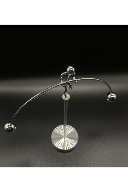 Newton Denge Adam - Dynamic Balancing Instrument