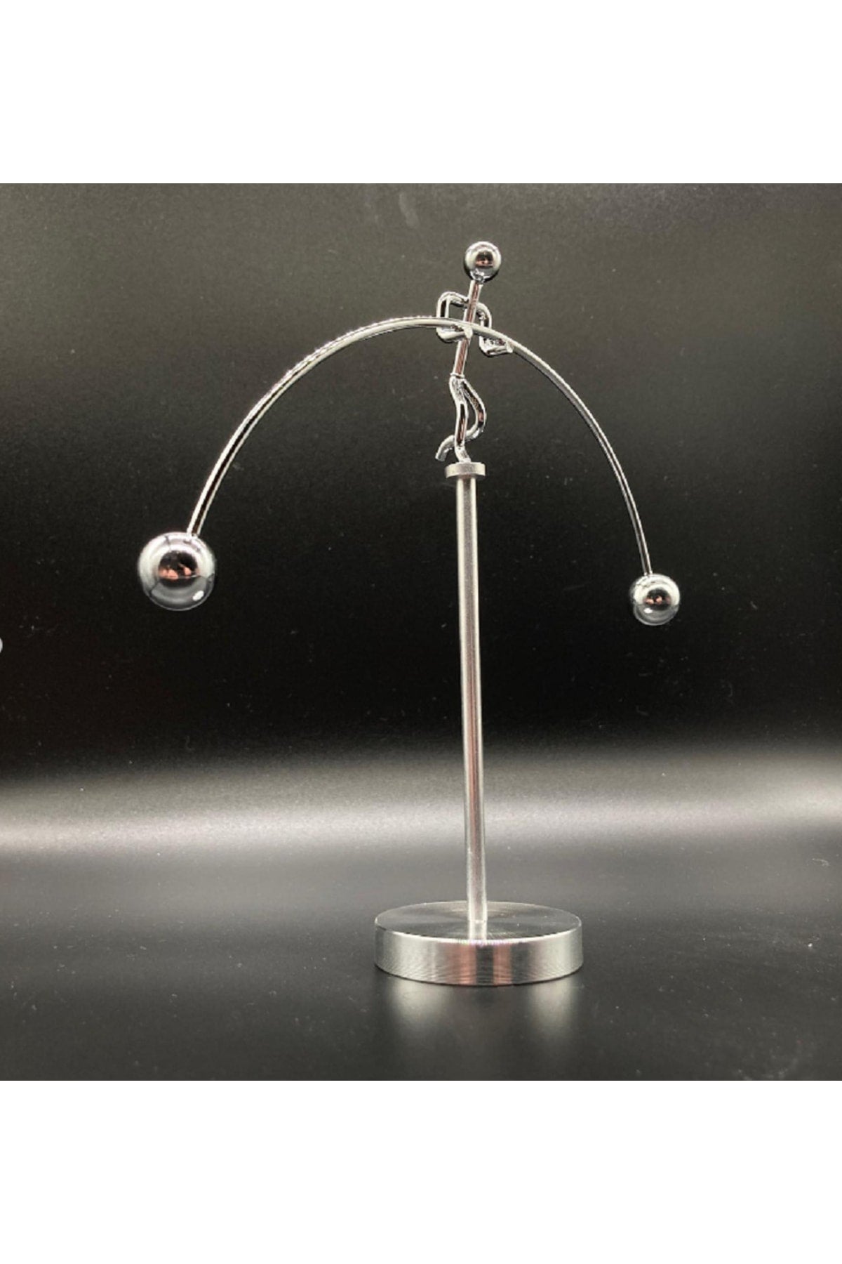 Newton Denge Adam - Dynamic Balancing Instrument