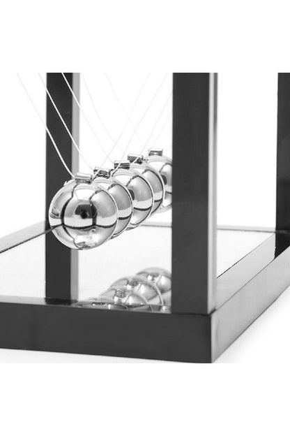 Newton Çarpışan Denge Topları Dekoratif Newton Balans Beşiği