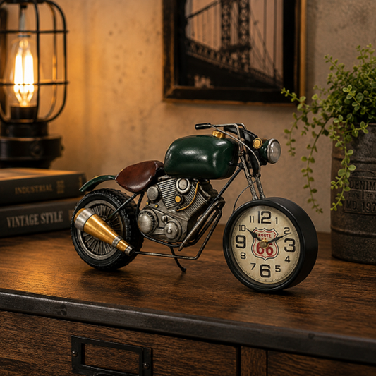 Dekoratif Motosiklet Masa Saati – Kırmızı Vintage Motor Tasarımlı Metal Masa Dekoru 44x8x24 Cm